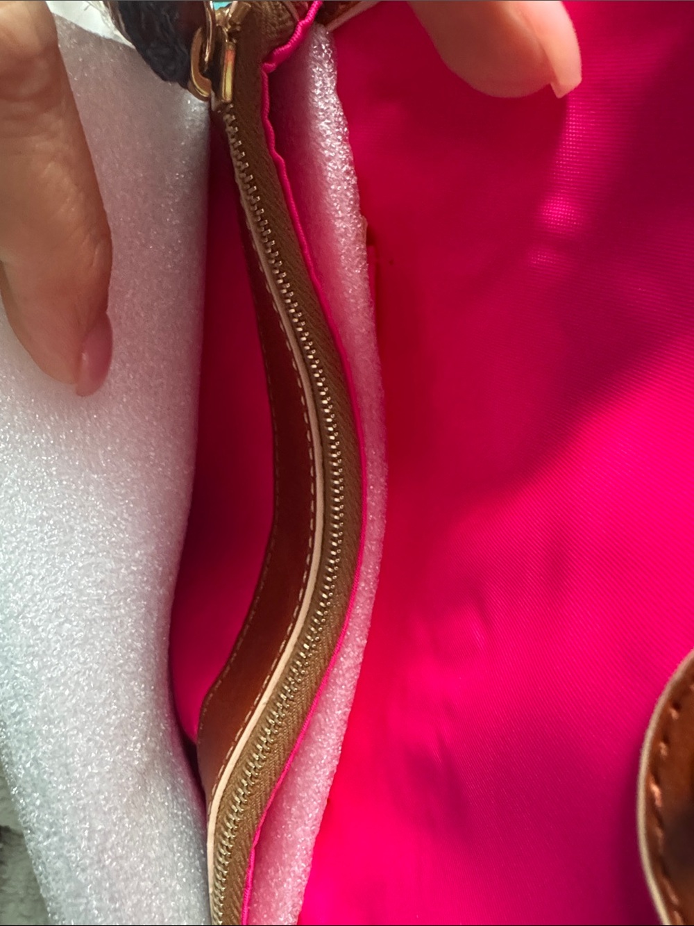 Dooney & Bourke White Multicolor Patterned Continental Wallet - Picture 5 of 6